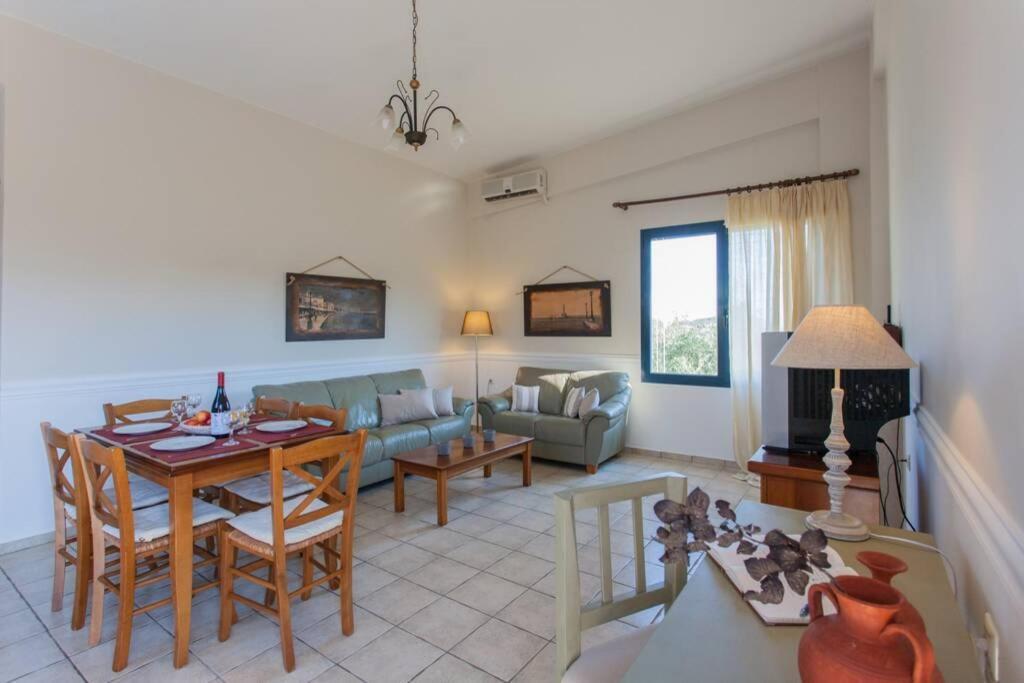 Villa Manolis Chania  ภายนอก รูปภาพ